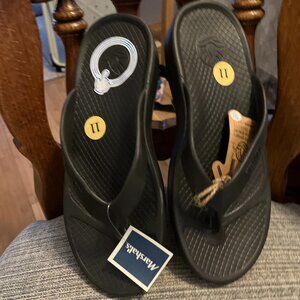 Men's size 11 Black Slide Sandals by Freewaters NWT